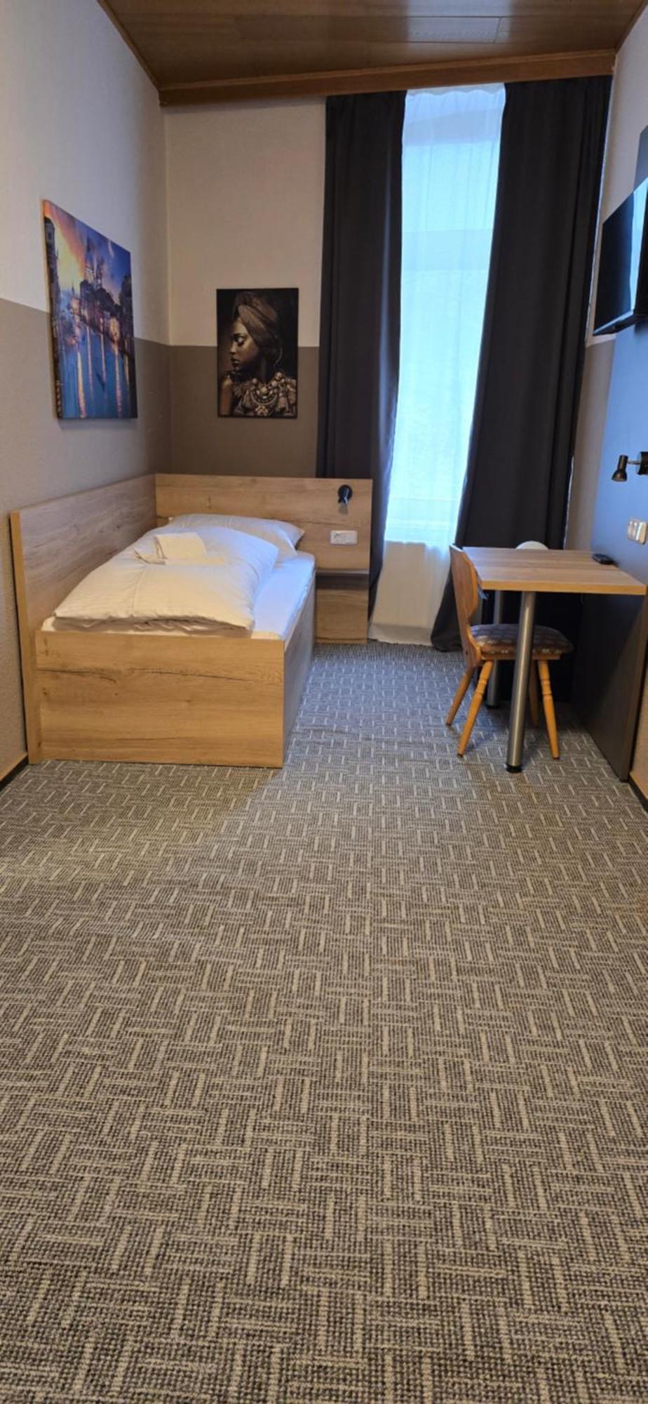 Hotel Zum Deutschen Eck Velbert Kamer foto