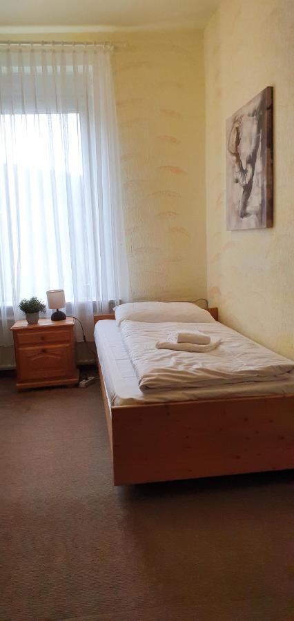 Hotel Zum Deutschen Eck Velbert Buitenkant foto